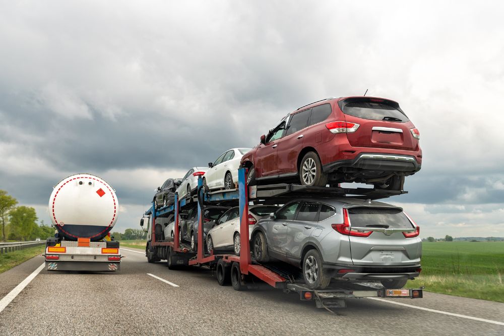 Comprehensive Guide to Auto Transport Laws in Michigan